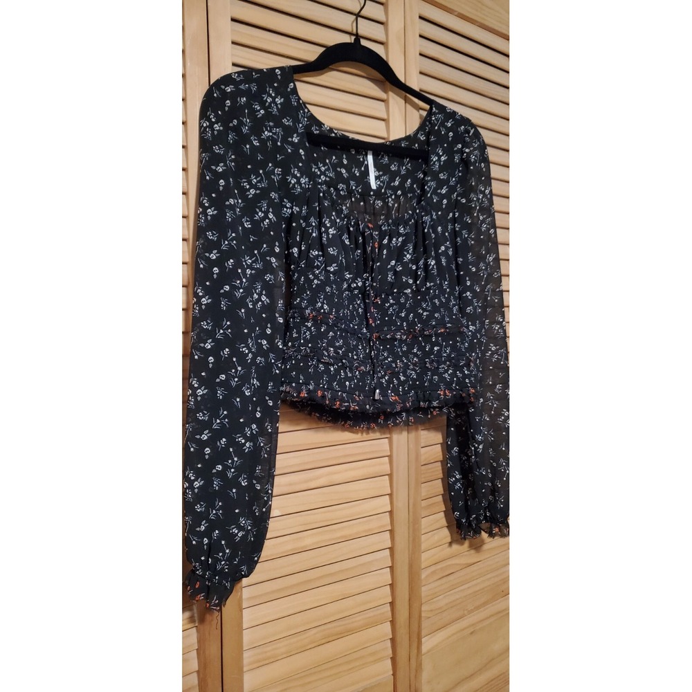 FREE PEOPLE Floral Print Lolita Top Women's Size XS Crop Style Black Long Sleeve